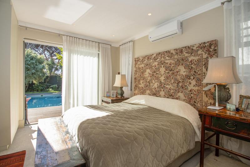 4 Bedroom Property for Sale in Constantia Western Cape
